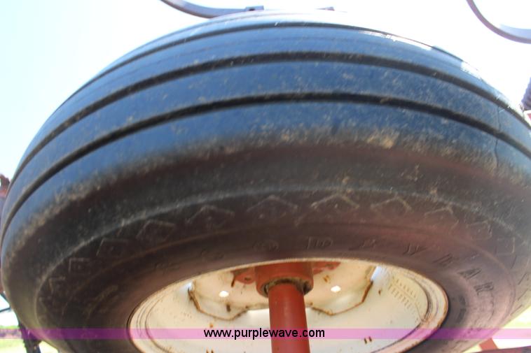 image for item BR9449 Hesston 2210 field cultivator