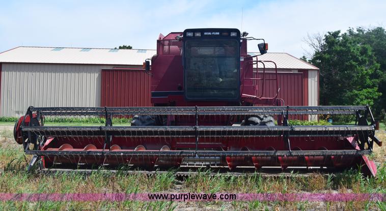 image for item F7898 1991 Case IH 1680 Axial-Flow combine