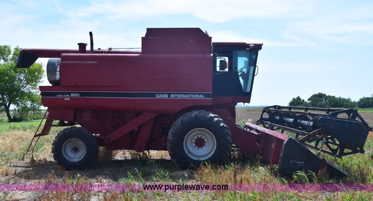 image for item F7898 1991 Case IH 1680 Axial-Flow combine