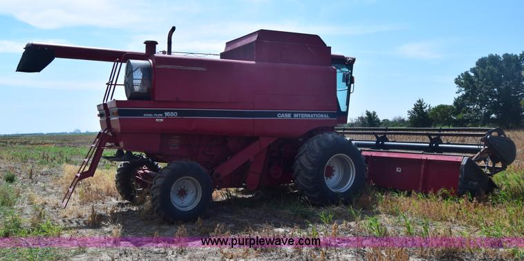 image for item F7898 1991 Case IH 1680 Axial-Flow combine