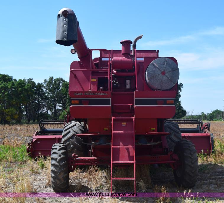 image for item F7898 1991 Case IH 1680 Axial-Flow combine