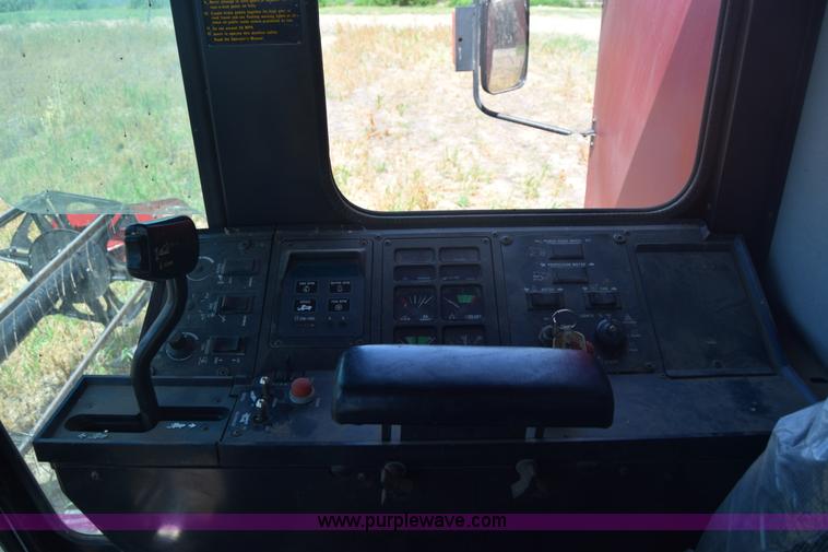image for item F7898 1991 Case IH 1680 Axial-Flow combine