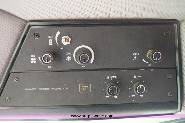 image for item F7898 1991 Case IH 1680 Axial-Flow combine