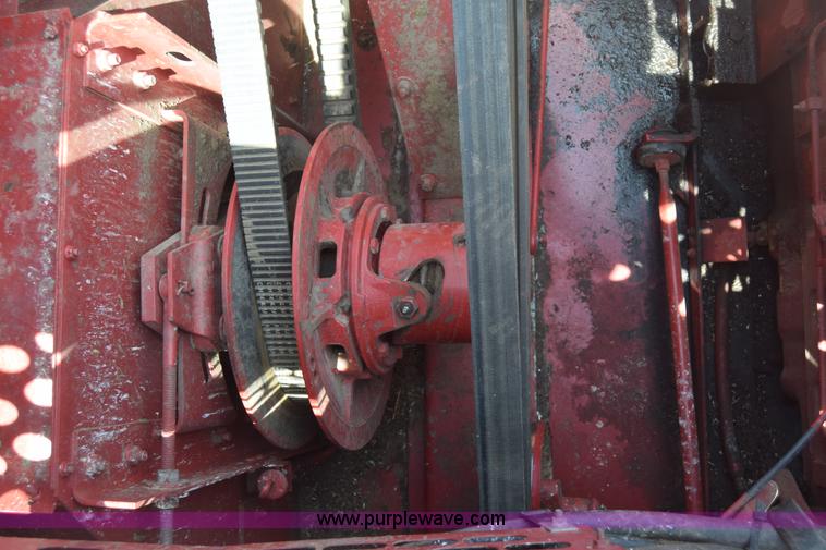 image for item F7898 1991 Case IH 1680 Axial-Flow combine