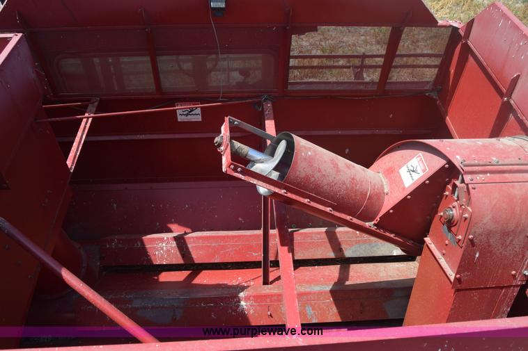 image for item F7898 1991 Case IH 1680 Axial-Flow combine