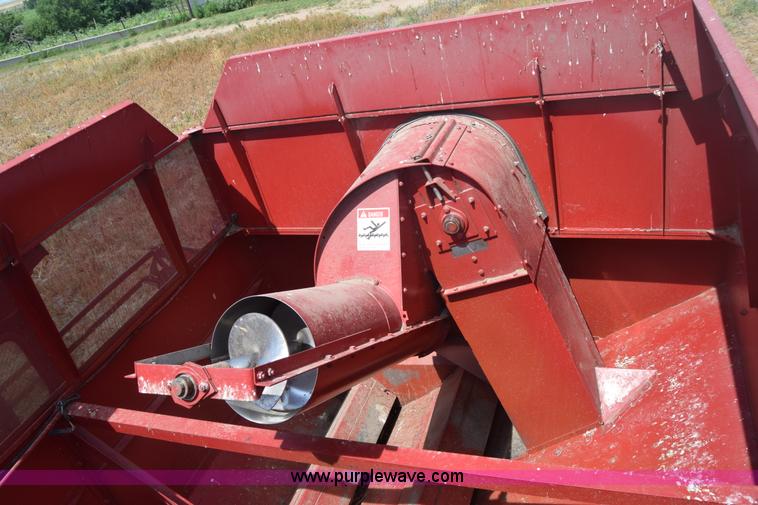 image for item F7898 1991 Case IH 1680 Axial-Flow combine