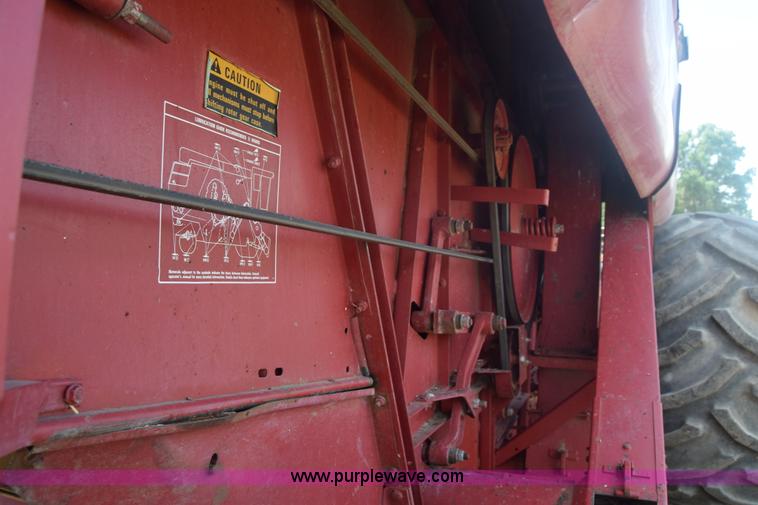 image for item F7898 1991 Case IH 1680 Axial-Flow combine