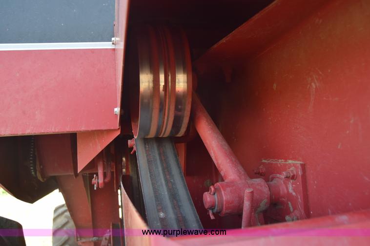 image for item F7898 1991 Case IH 1680 Axial-Flow combine