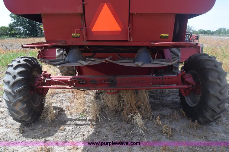 image for item F7898 1991 Case IH 1680 Axial-Flow combine