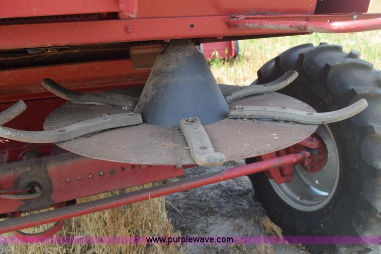 image for item F7898 1991 Case IH 1680 Axial-Flow combine