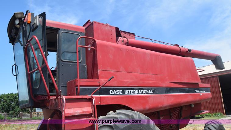image for item F7898 1991 Case IH 1680 Axial-Flow combine