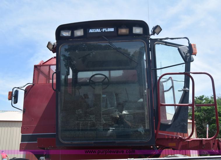 image for item F7898 1991 Case IH 1680 Axial-Flow combine