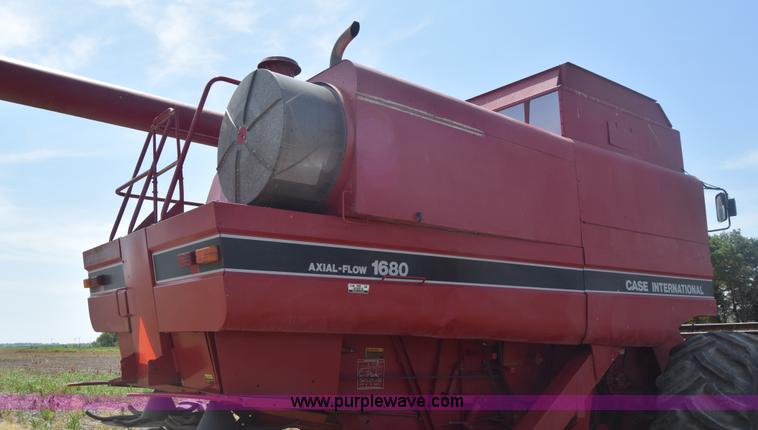 image for item F7898 1991 Case IH 1680 Axial-Flow combine