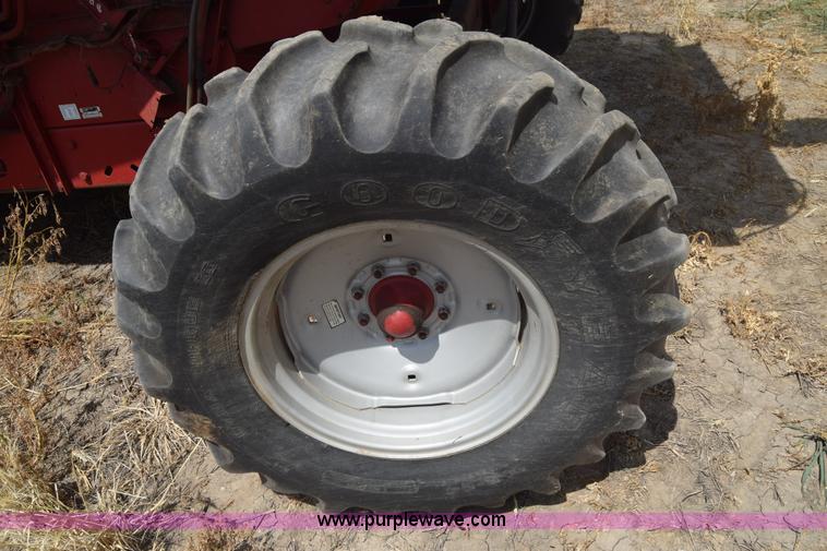 image for item F7898 1991 Case IH 1680 Axial-Flow combine