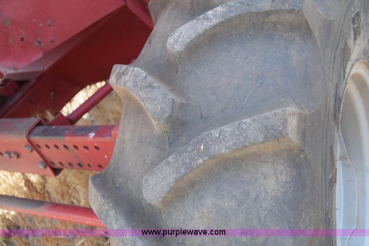 image for item F7898 1991 Case IH 1680 Axial-Flow combine