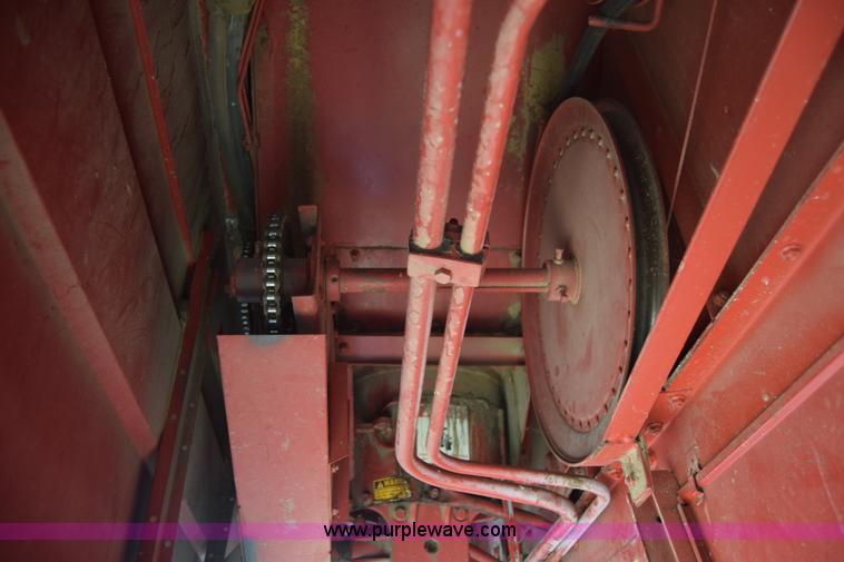 image for item F7898 1991 Case IH 1680 Axial-Flow combine