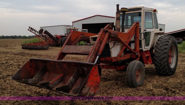 image for item F7942 Case 1270 Agri King tractor