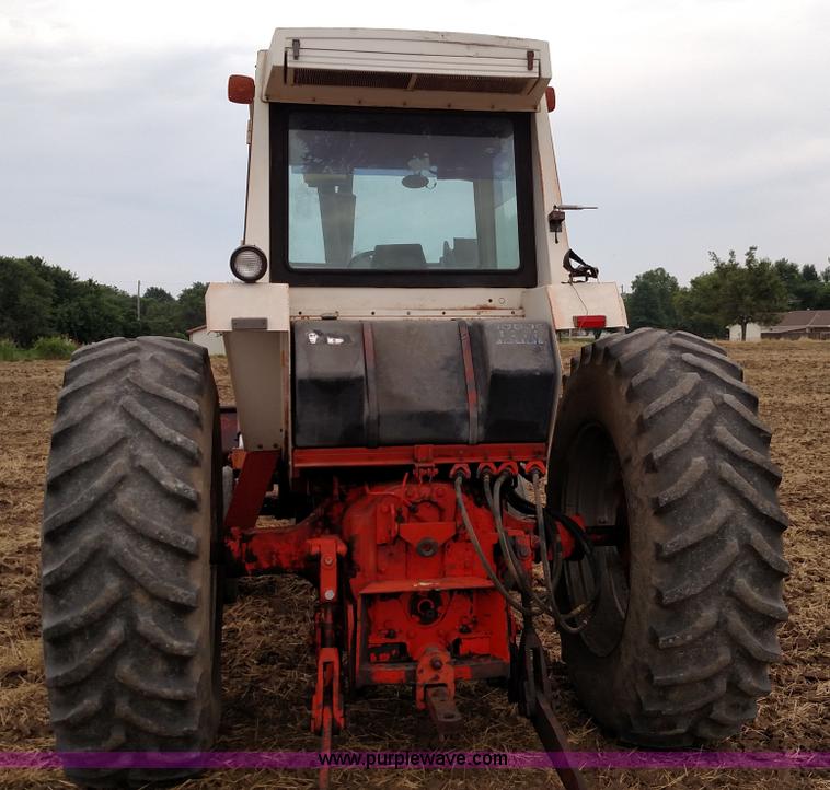 image for item F7942 Case 1270 Agri King tractor