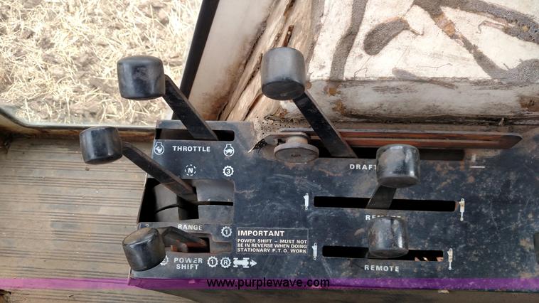 image for item F7942 Case 1270 Agri King tractor