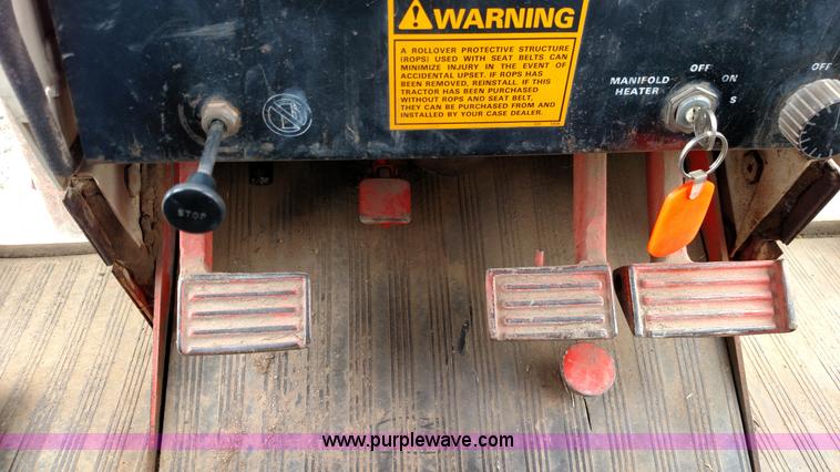 image for item F7942 Case 1270 Agri King tractor