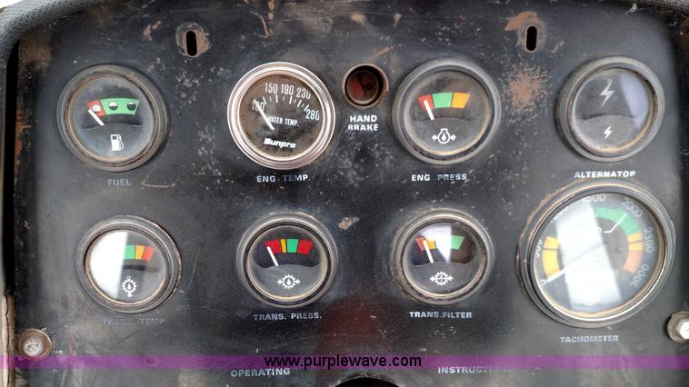 image for item F7942 Case 1270 Agri King tractor