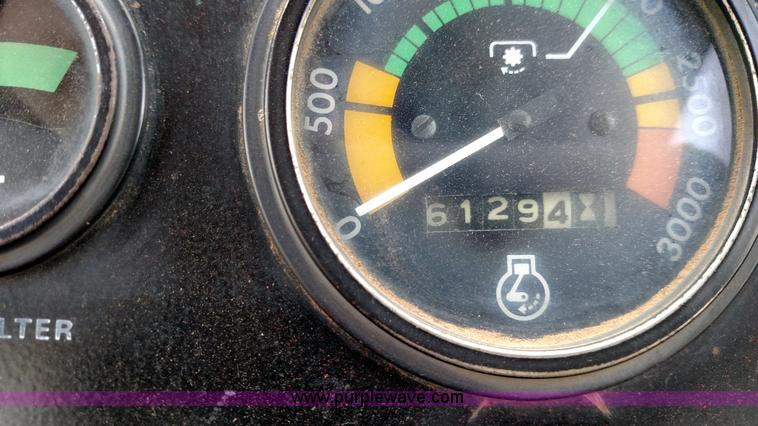 image for item F7942 Case 1270 Agri King tractor