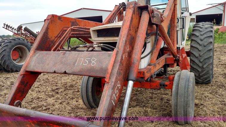 image for item F7942 Case 1270 Agri King tractor