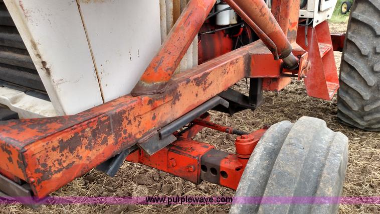 image for item F7942 Case 1270 Agri King tractor
