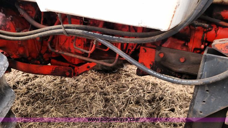 image for item F7942 Case 1270 Agri King tractor