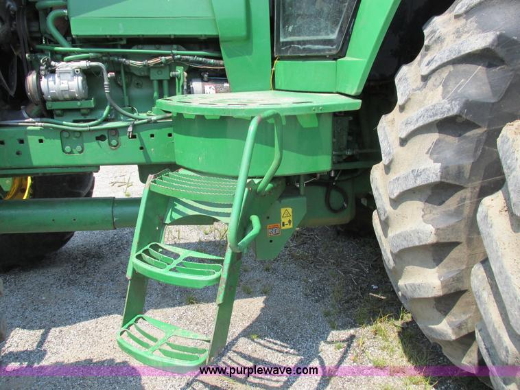 image for item H3269 1994 John Deere 4960 MFWD tractor