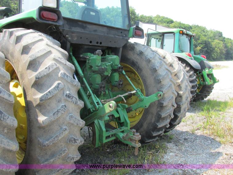 image for item H3269 1994 John Deere 4960 MFWD tractor
