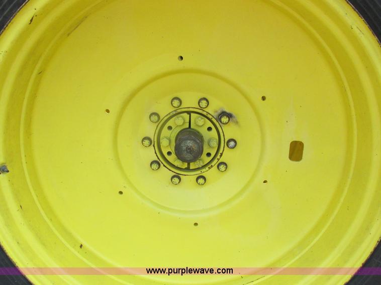 image for item H3269 1994 John Deere 4960 MFWD tractor