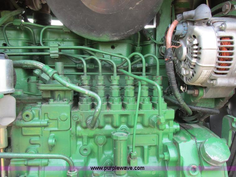 image for item H3269 1994 John Deere 4960 MFWD tractor