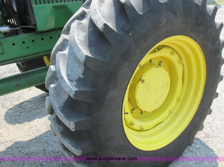 image for item H3269 1994 John Deere 4960 MFWD tractor