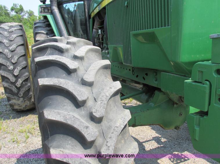 image for item H3269 1994 John Deere 4960 MFWD tractor