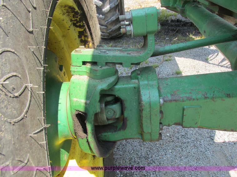 image for item H3269 1994 John Deere 4960 MFWD tractor