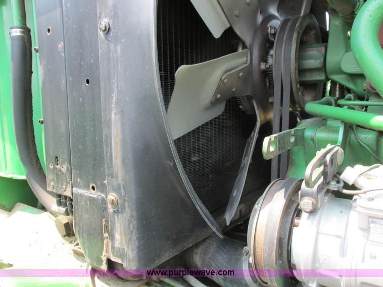 image for item H3269 1994 John Deere 4960 MFWD tractor