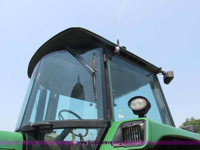 image for item H3269 1994 John Deere 4960 MFWD tractor