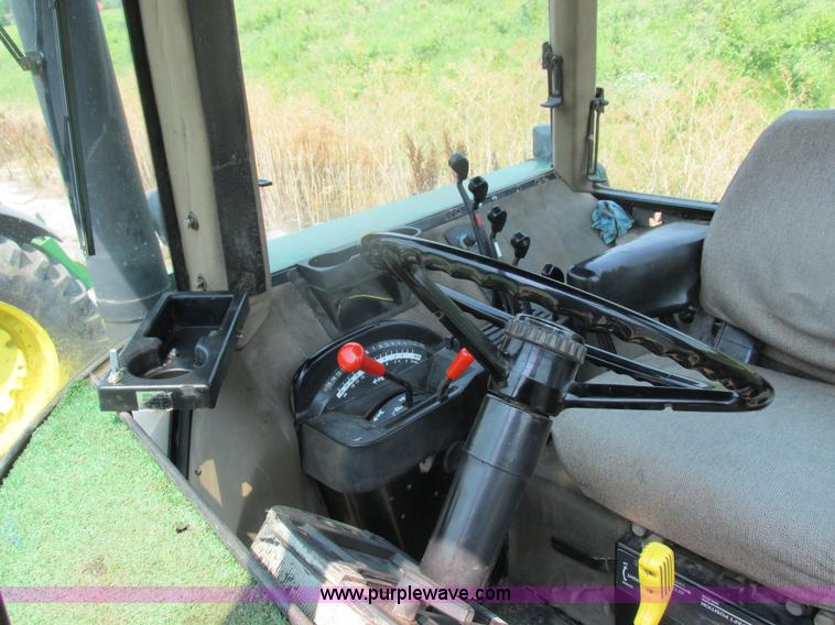 image for item H3269 1994 John Deere 4960 MFWD tractor
