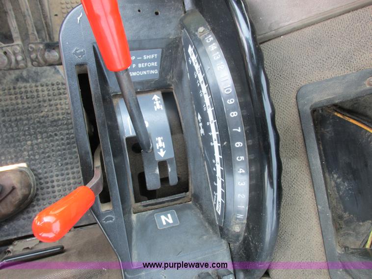 image for item H3269 1994 John Deere 4960 MFWD tractor