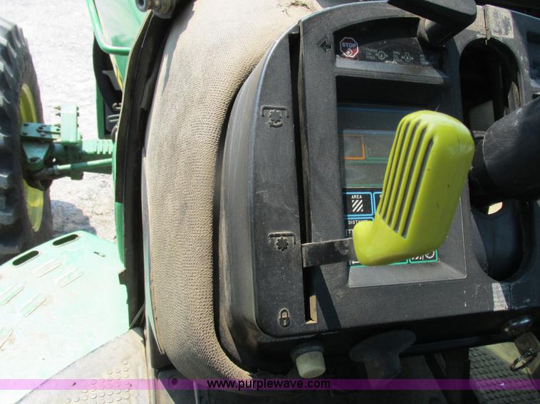image for item H3269 1994 John Deere 4960 MFWD tractor