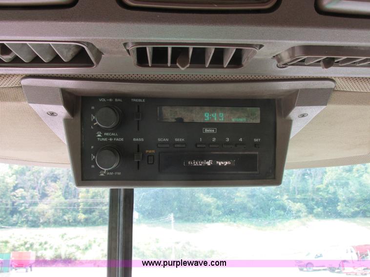 image for item H3269 1994 John Deere 4960 MFWD tractor