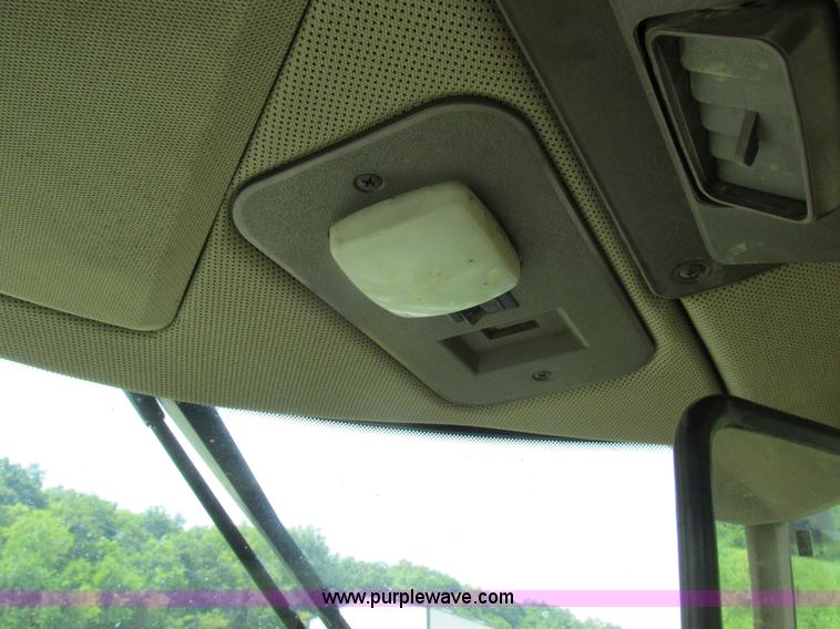 image for item H3269 1994 John Deere 4960 MFWD tractor