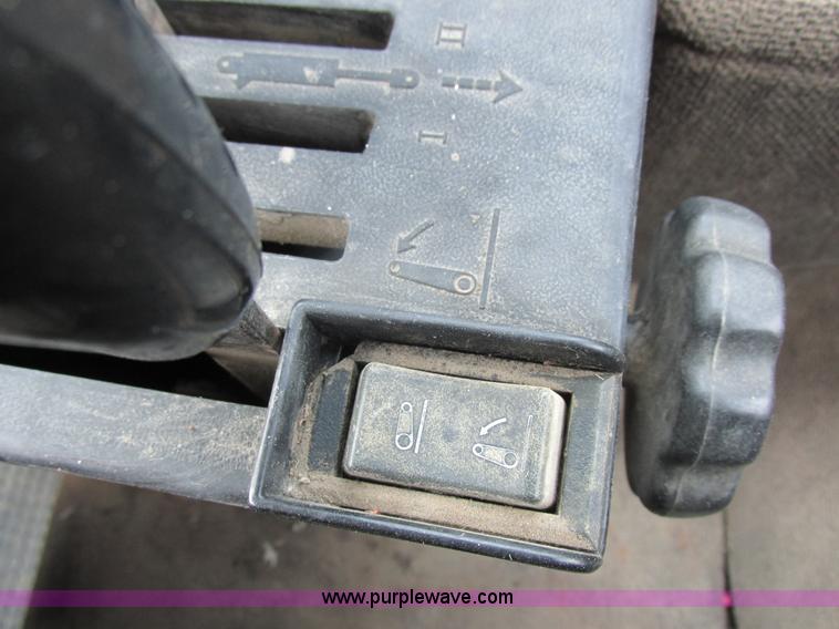 image for item H3269 1994 John Deere 4960 MFWD tractor