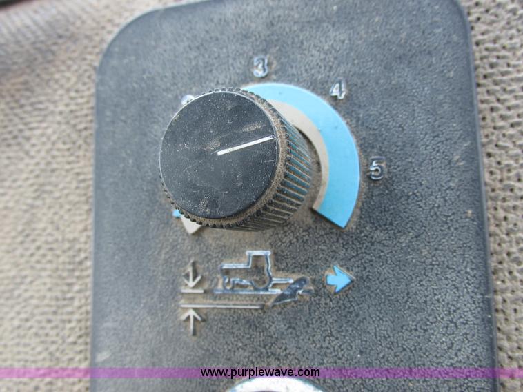 image for item H3269 1994 John Deere 4960 MFWD tractor