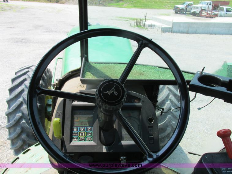 image for item H3269 1994 John Deere 4960 MFWD tractor