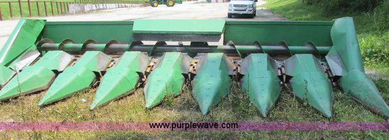 image for item H3271 John Deere corn head