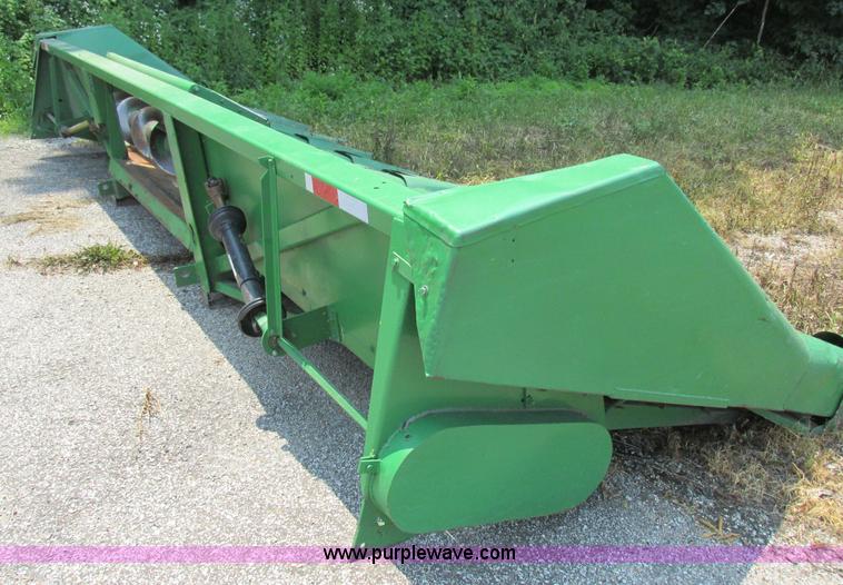 image for item H3271 John Deere corn head