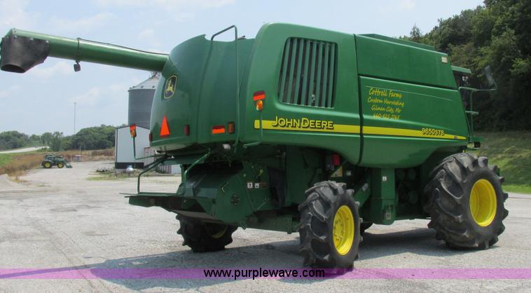 image for item H3272 2003 John Deere 9650 STS RWA combine