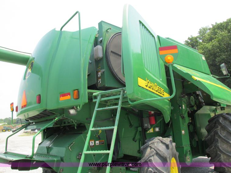 image for item H3272 2003 John Deere 9650 STS RWA combine